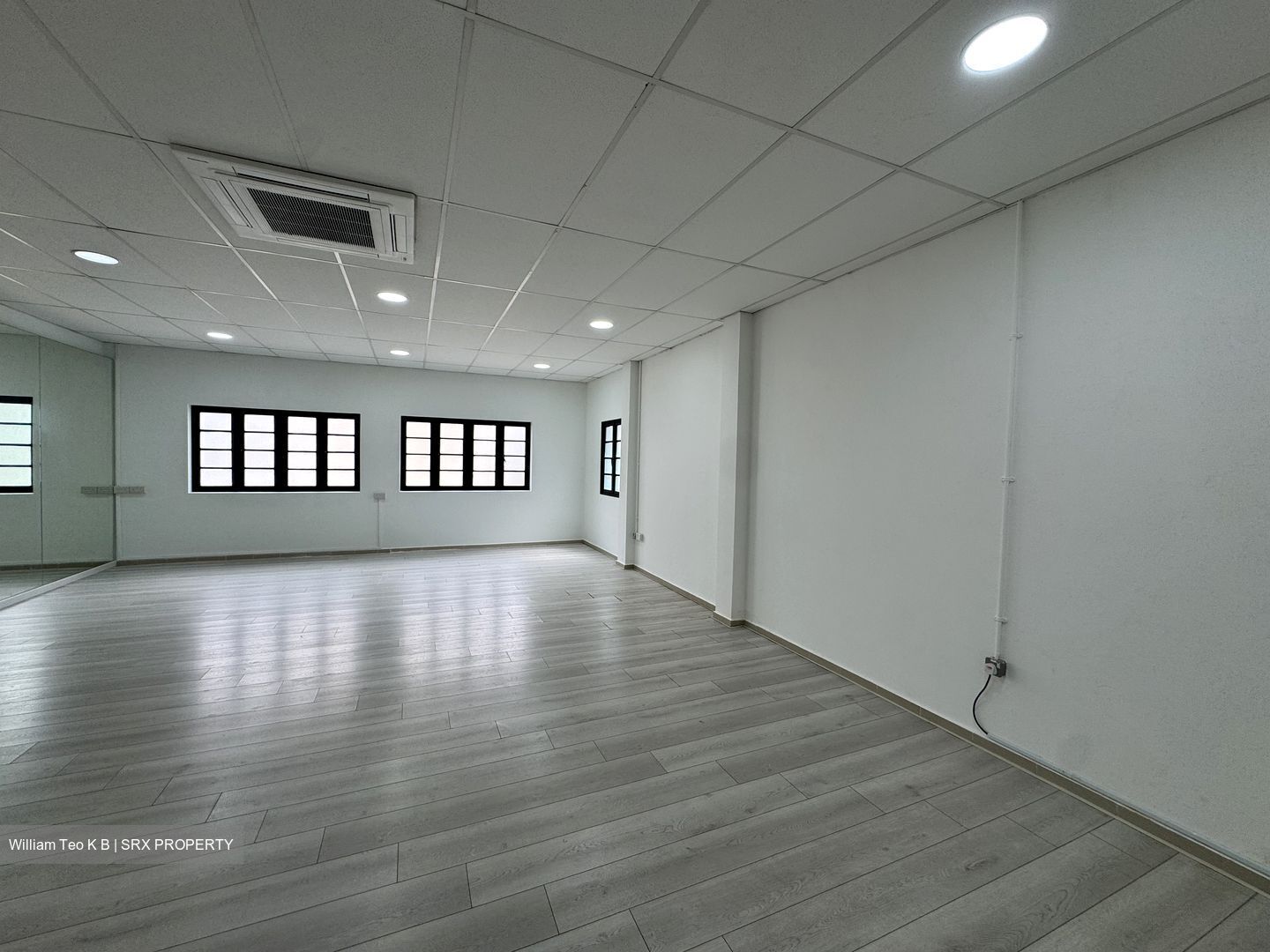 Urban Heritage (D12), Office #479518031